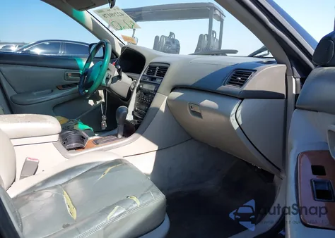 1998 Lexus Es 300 из США, поврежденный, VIN JT8BF28G8W0106501